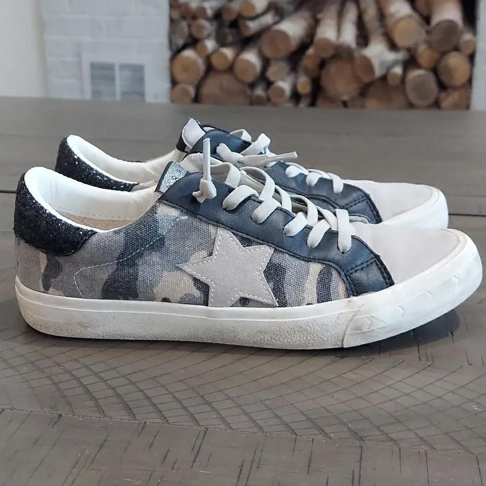 Vintage Havana Gail Camo Sneakers Sz 7.5